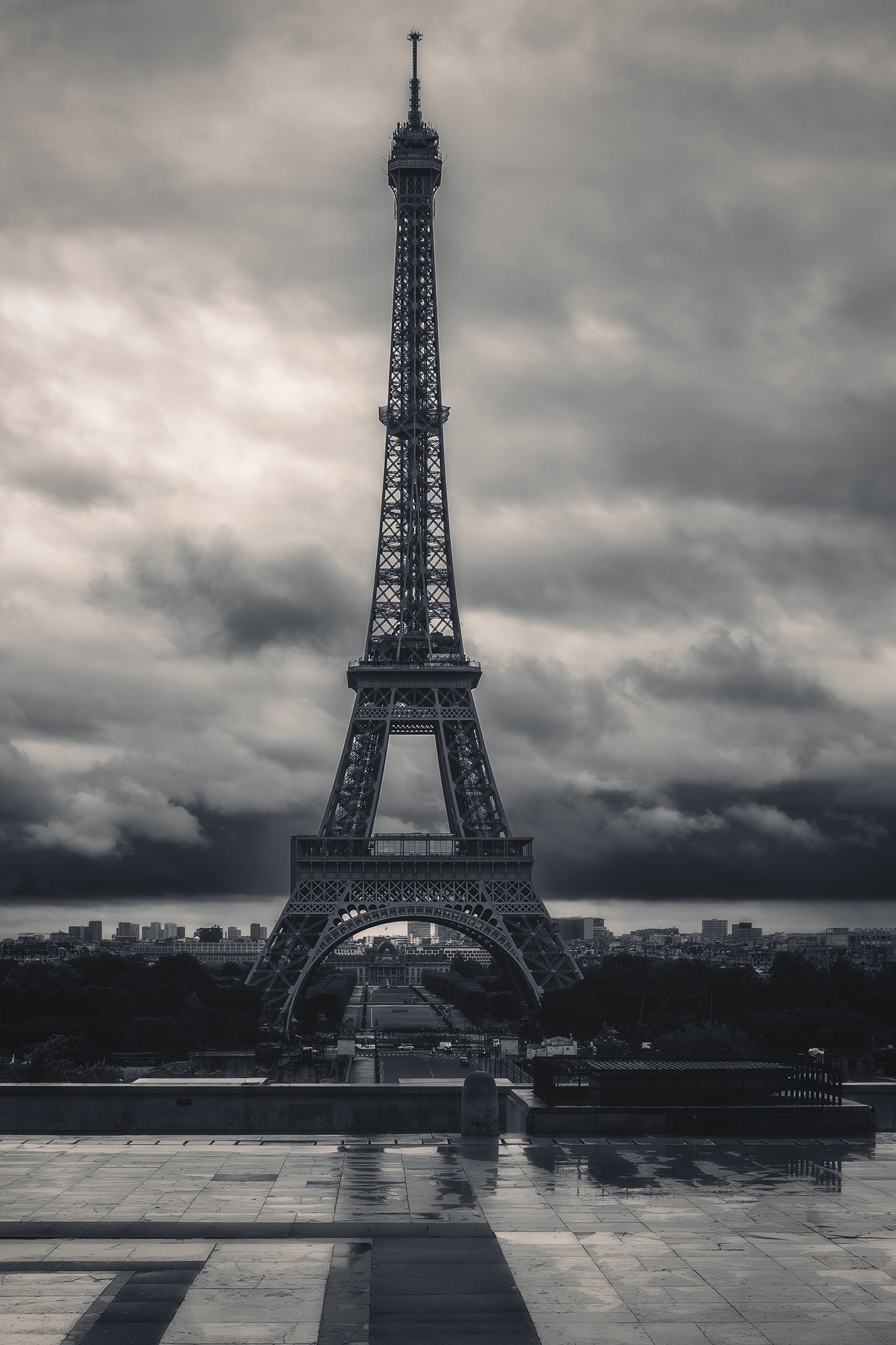 La tour face au ciel